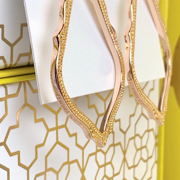 New Kendra Scott Sophee Earrings In Rose Gold - Picture 2 of 4